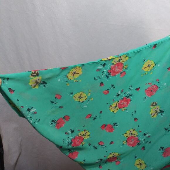 Charming Charlie Chiffon Shrug Green Floral Cardigan Size Small - Picture 6 of 9